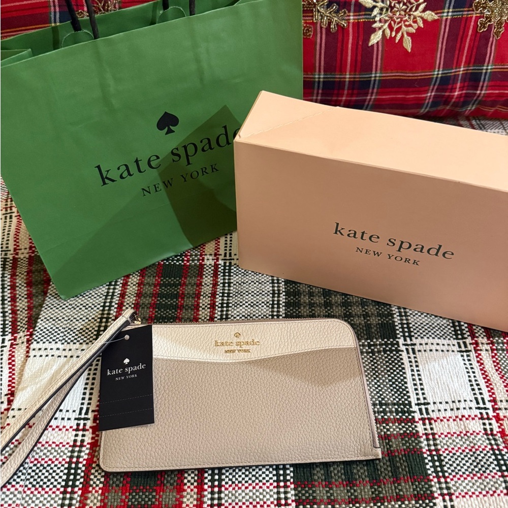 Kate Spade wristlet